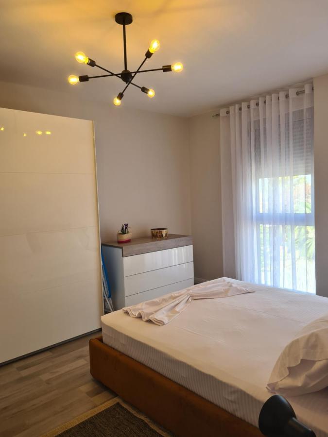 Old Beach Apartment Vlora Exterior photo